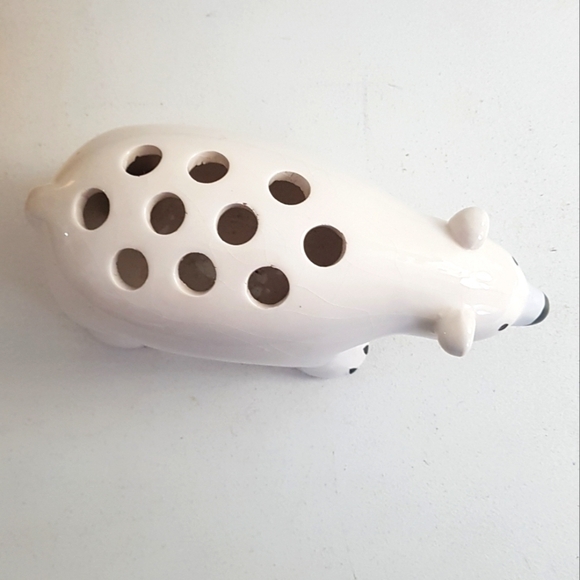 Ceramic Polar Bear Ikebana Vase - Picture 4 of 8